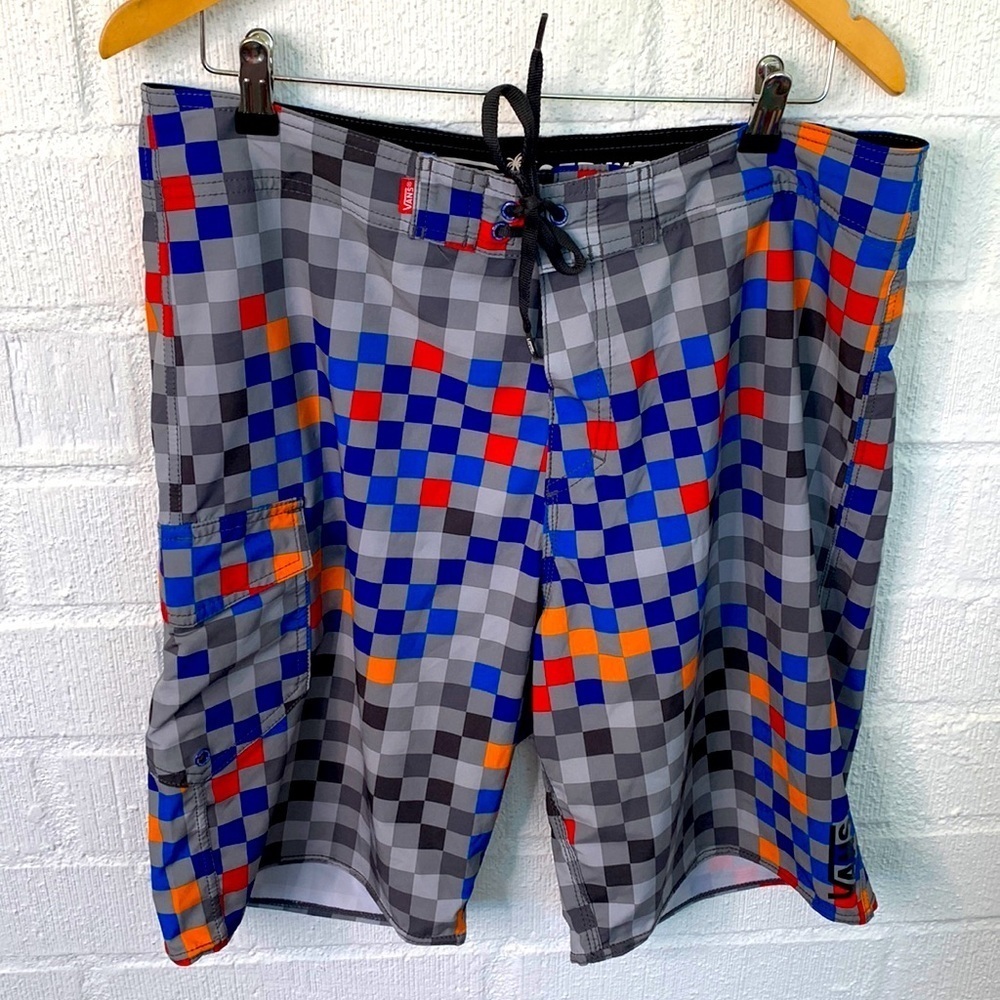 Van Off The Wall Checkered Colorful Surf Board Short size 34